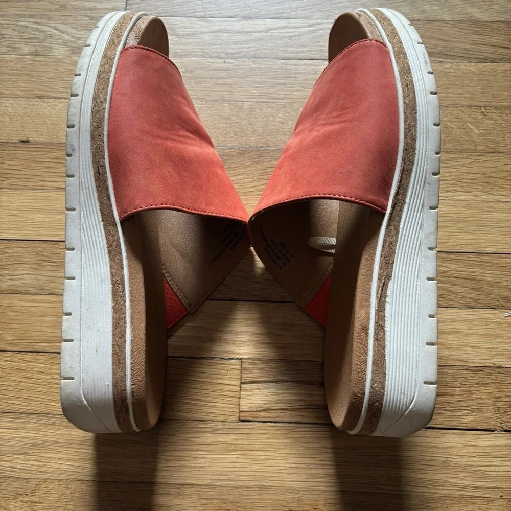 Adrienne Vittadini Sport Provence Slip on Sandal Red Orange Tan Womens 9.5M Chic